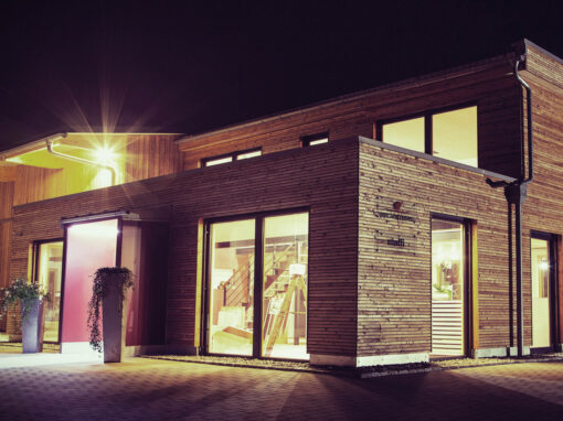 Schmidt Parkett – Lagerhalle mit Ausstellung